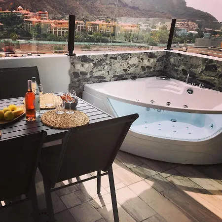 Harrys Palm Con Jacuzzi Puerto De Mogan